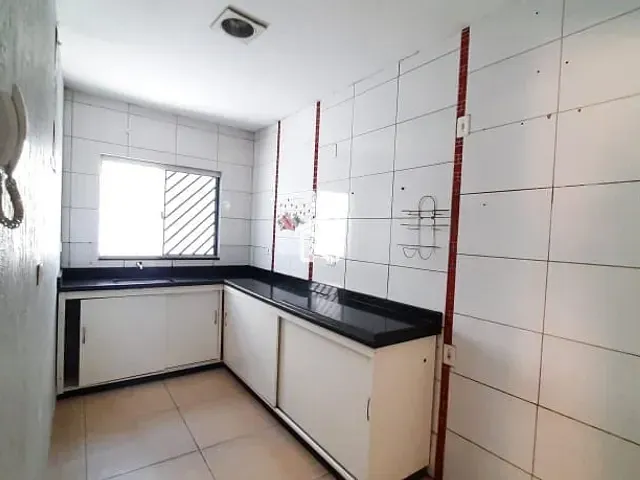 Casa com 384m² 3 quartos e 2 banheiros, para alugar, no bairro Vila Milena em Paraíso do Tocantins