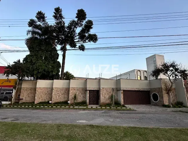 Casa com 560m² 5 quartos e 5 banheiros, à venda, no bairro Parolin em Curitiba