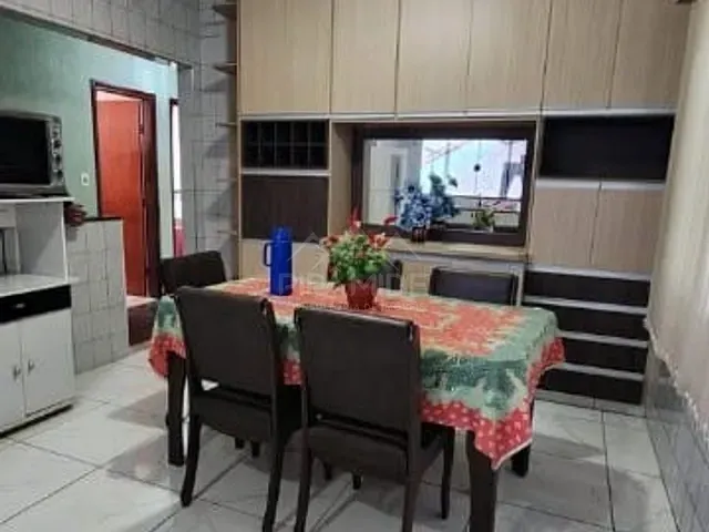 Casa com 287m² 3 quartos e 1 banheiro, à venda, no bairro Parque Primavera em Poços de Caldas