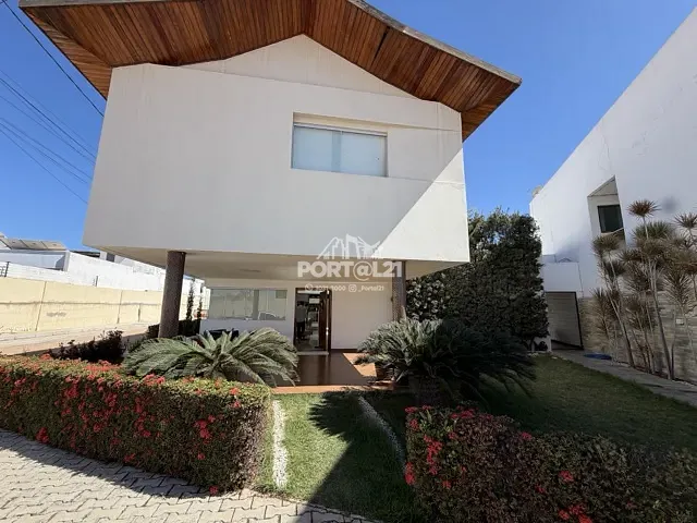 Casa 4 quartos e 5 banheiros, à venda, no bairro Fernando Idalino em Petrolina