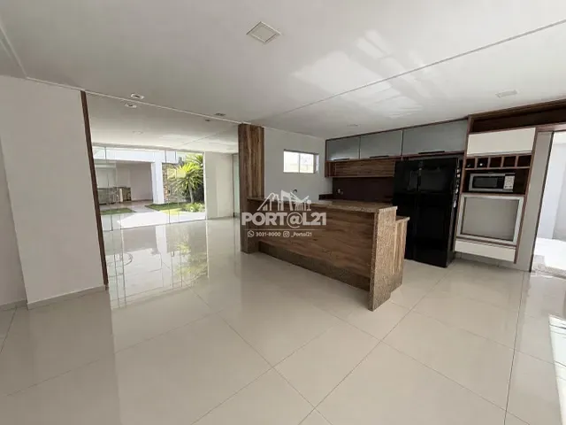 Casa 4 quartos e 5 banheiros, à venda, no bairro Fernando Idalino em Petrolina