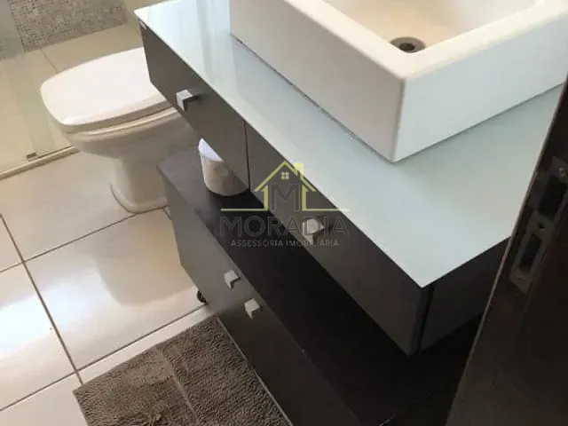 Casa com 360m² 2 quartos e 1 banheiro, à venda, no bairro Alto da Colina em Guaxupé
