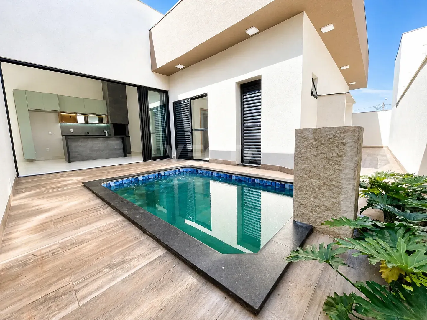 Casa, 3 quartos, 131 m² - Foto 1
