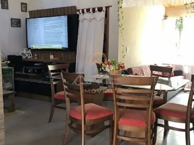 Casa 3 quartos e 2 banheiros, à venda, no bairro Laranjal em Pelotas