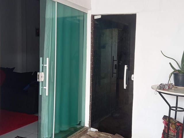 Casa com 180m² 2 quartos e 1 banheiro, à venda, no bairro Riviera Fluminense em Macaé