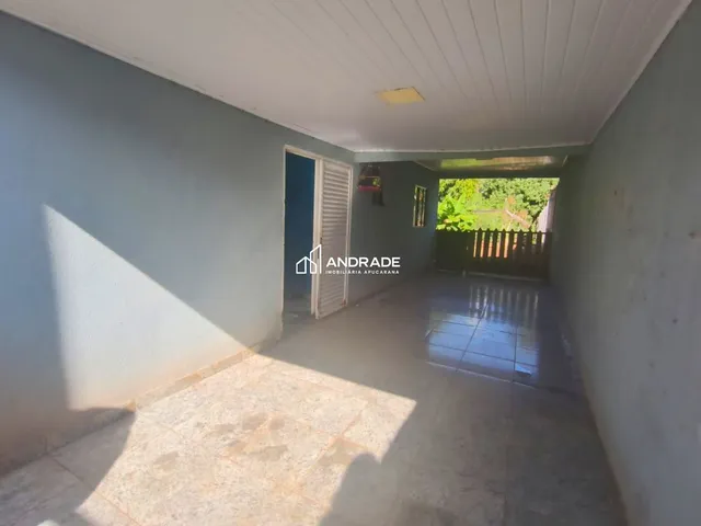 Casa com 600m² 3 quartos e 2 banheiros, à venda ou para alugar, no bairro Barreiros em Apucarana