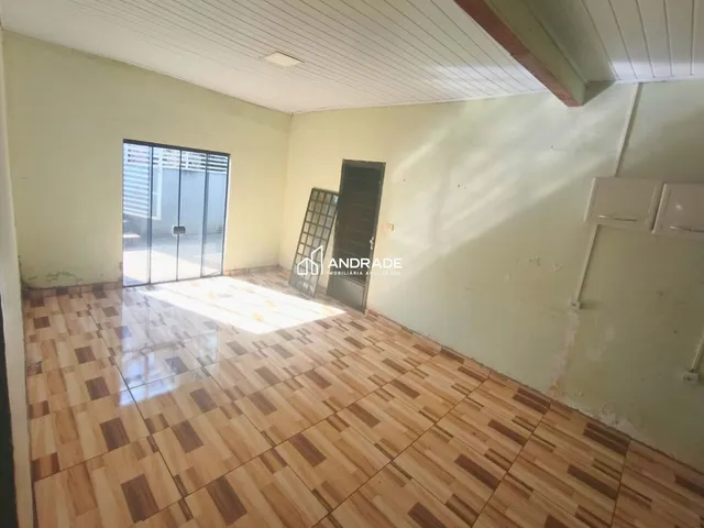 Casa com 600m² 3 quartos e 2 banheiros, à venda ou para alugar, no bairro Barreiros em Apucarana