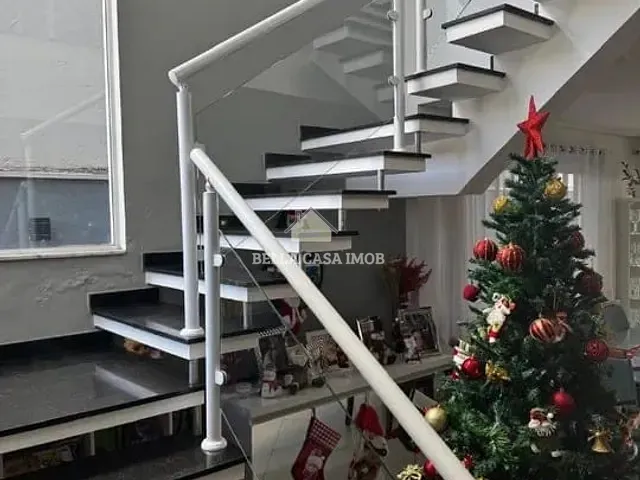 Casa com 176m² 3 quartos e 3 banheiros, à venda, no bairro Wanel Ville em Sorocaba