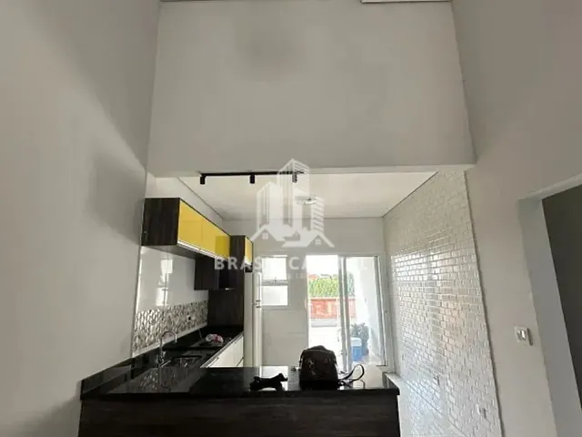Sobrado com 185m² 3 quartos e 2 banheiros, à venda, no bairro Loteamento Dinorá Rosa em Sorocaba