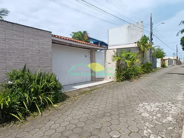 Casa com 360m² 3 quartos e 4 banheiros, à venda, no bairro Morro das Pedras em Florianópolis