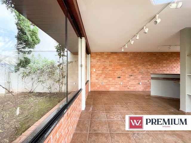 Casa com 2500m² 4 quartos e 5 banheiros, à venda, no bairro Estrela em Ponta Grossa