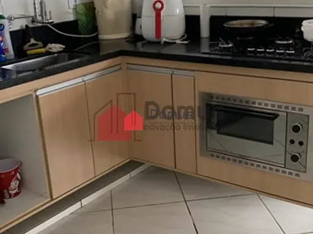 Casa com 250m², à venda, no bairro Jardim Jaraguá em Taubaté