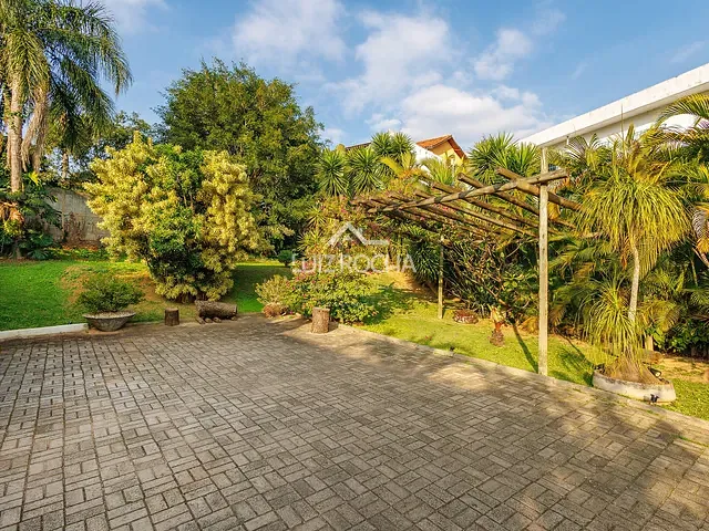 Casa com 160m² 3 quartos e 3 banheiros, à venda, no bairro Chácara Canta Galo em Cotia
