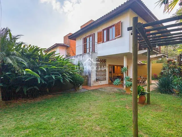 Casa com 160m² 3 quartos e 3 banheiros, à venda, no bairro Chácara Canta Galo em Cotia