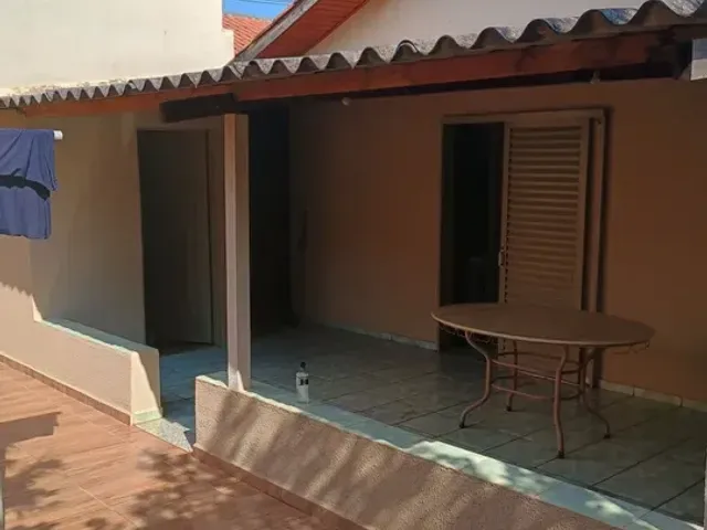 Casa 2 quartos e 2 banheiros, à venda, no bairro Conjunto Habitacional Antônio Costa em Mirassolândia