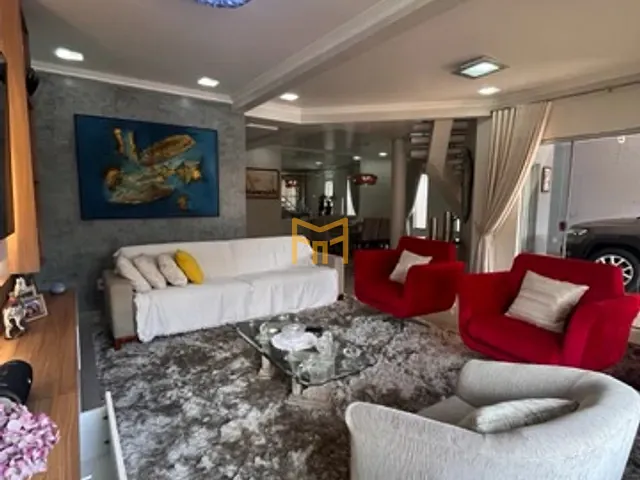 Casa com 400m² 4 quartos e 6 banheiros, à venda, no bairro Castanheira em Belém