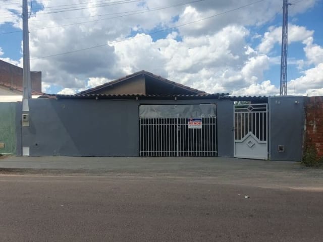 Casa com 256m² 4 quartos e 2 banheiros, à venda, no bairro Jardim Flamengo em Birigui