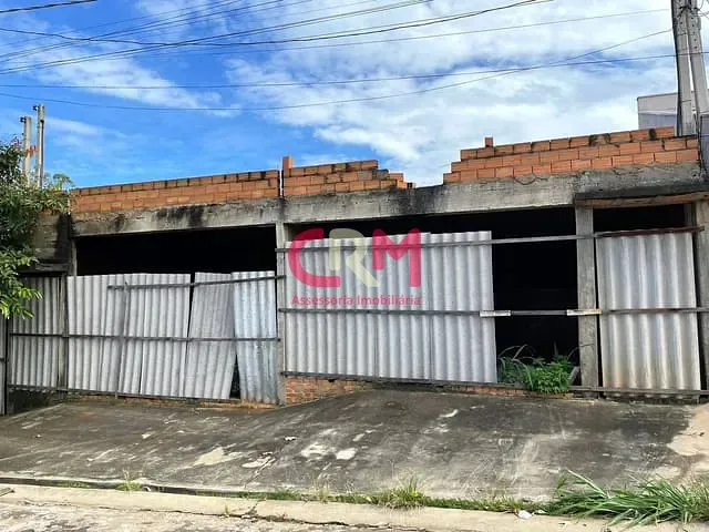 Casa com 180m² 3 quartos e 2 banheiros, à venda, no bairro Parque Residencial Laranjeiras II em Taquaritinga