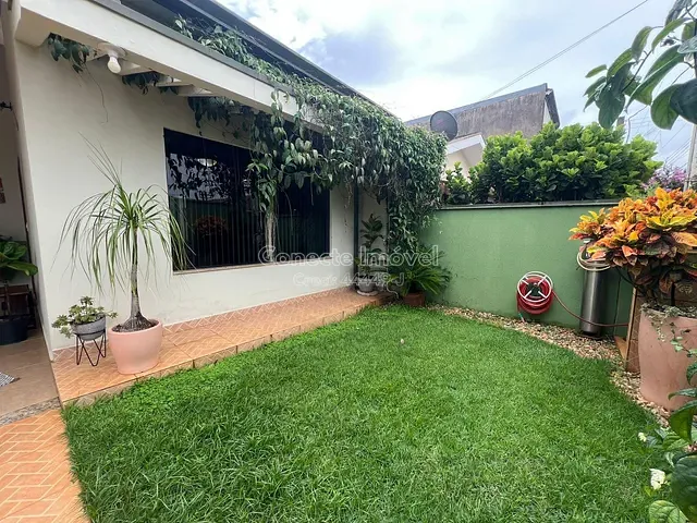 Casa com 250m² 3 quartos e 2 banheiros, à venda, no bairro Parque Residencial Groot em Holambra