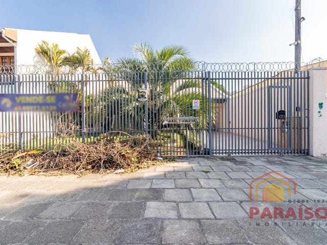 Casa com 770m² 4 quartos e 6 banheiros, à venda, no bairro Boqueirão em Curitiba