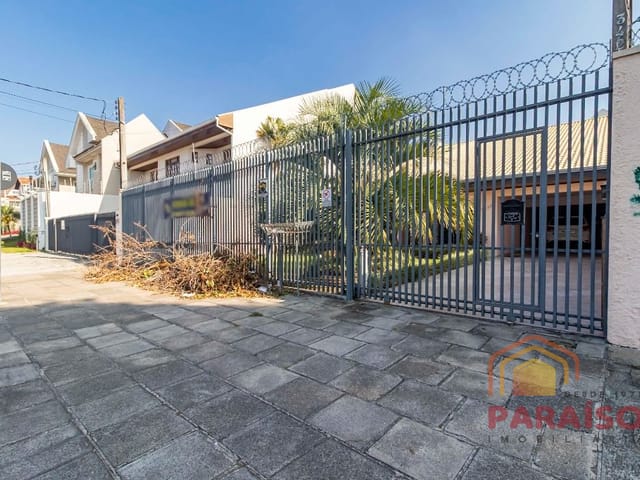 Casa com 770m² 4 quartos e 6 banheiros, à venda, no bairro Boqueirão em Curitiba