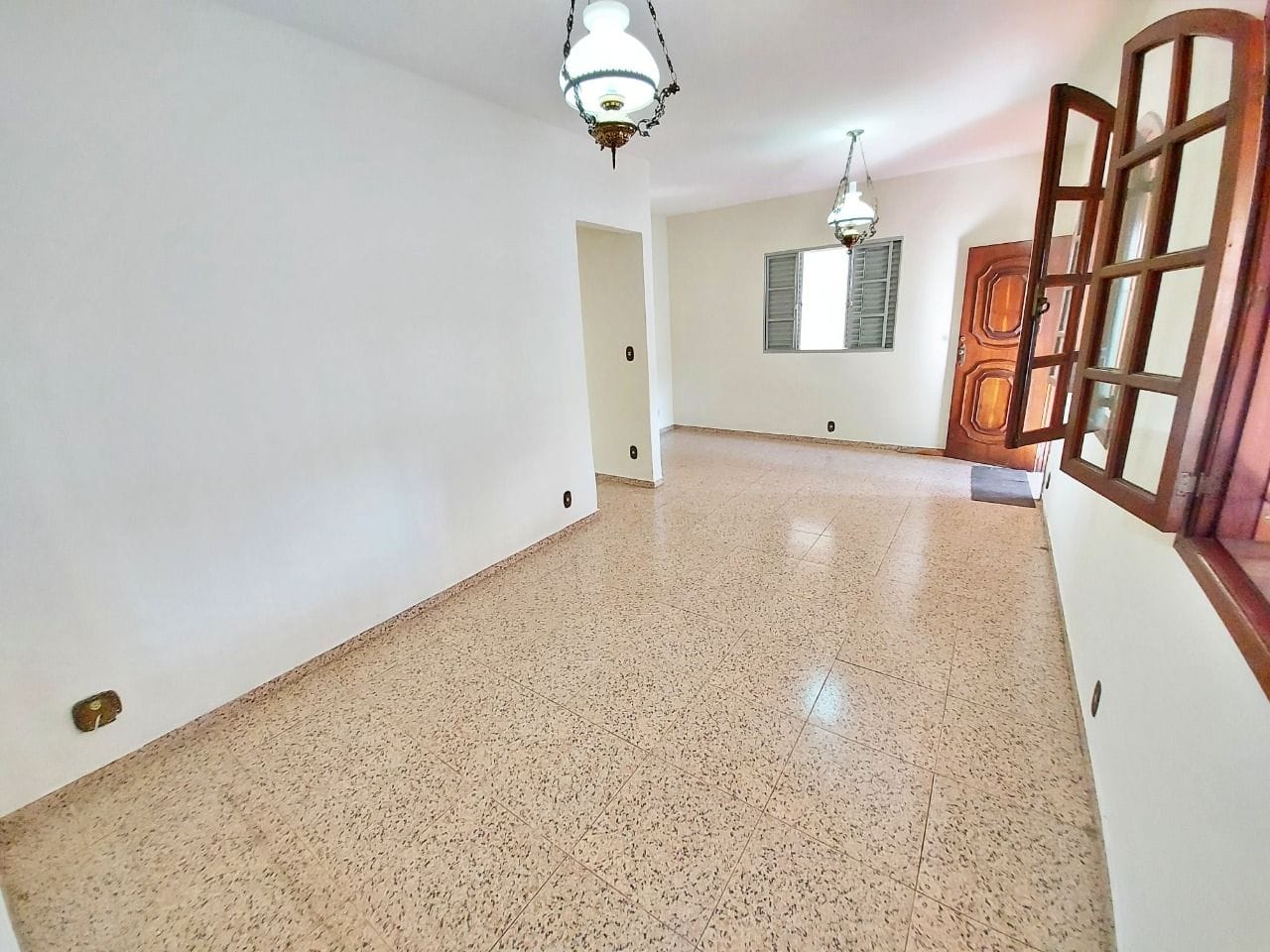 Casa à venda com 2 quartos, suíte, copa reversível e 3 vagas no Bairro Padre Eustáquio – Belo Horizonte/MG