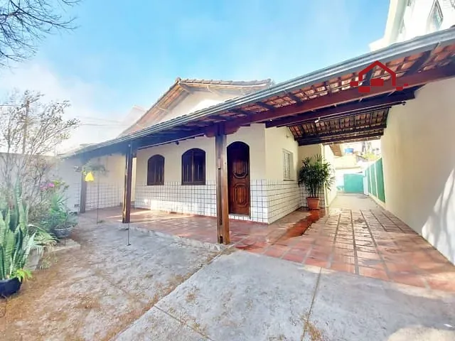 Casa 2 quartos e 2 banheiros, à venda, no bairro Padre Eustáquio em Belo Horizonte