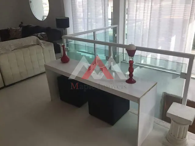 Casa com 250m² 3 quartos e 5 banheiros, à venda, no bairro Maria Paula em Niterói