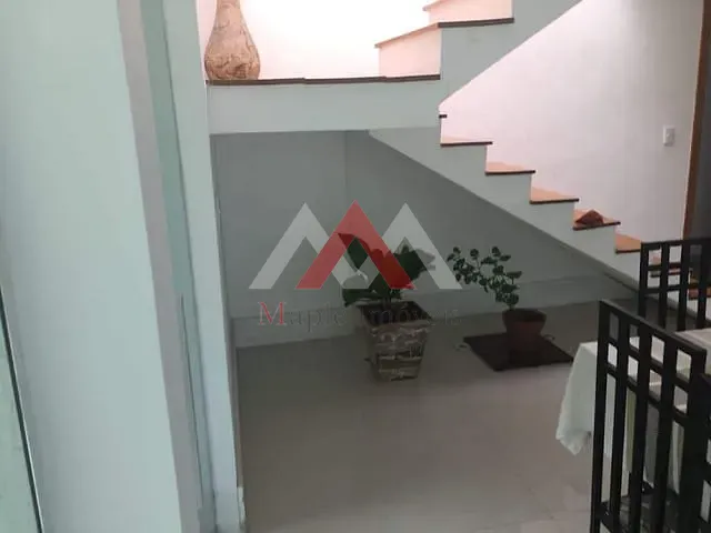 Casa com 250m² 3 quartos e 5 banheiros, à venda, no bairro Maria Paula em Niterói
