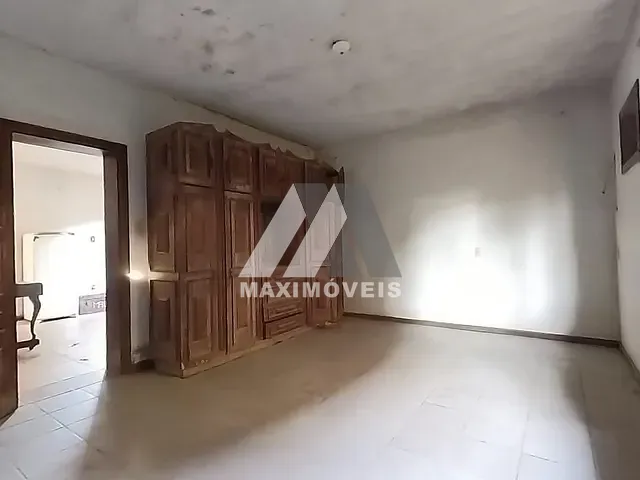 Casa com 612m² 5 quartos e 6 banheiros, à venda, no bairro Esplanada em Araçuaí