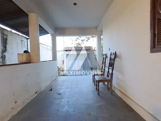 Casa com 612m² 5 quartos e 6 banheiros, à venda, no bairro Esplanada em Araçuaí