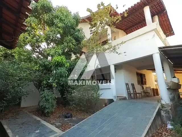 Casa com 612m² 5 quartos e 6 banheiros, à venda, no bairro Esplanada em Araçuaí