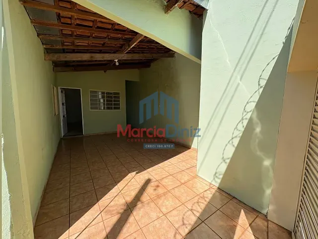 Casa 2 quartos e 1 banheiro, para alugar, no bairro Centro em Ituverava