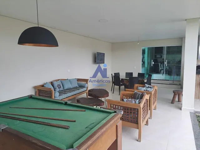 Casa com 550m² 3 quartos e 4 banheiros, à venda ou para alugar, no bairro Guaratiba em Rio de Janeiro