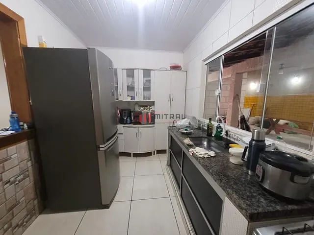 Casa com 200m² 2 quartos e 2 banheiros, à venda, no bairro Giovani Lunardelli em Londrina