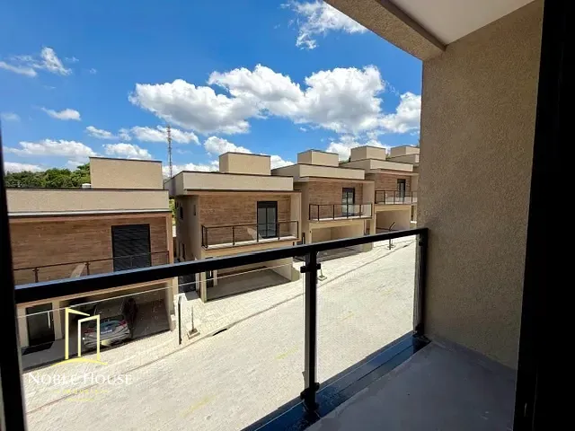 Casa 3 quartos e 4 banheiros, para alugar, no bairro Vila Omízollo em Louveira
