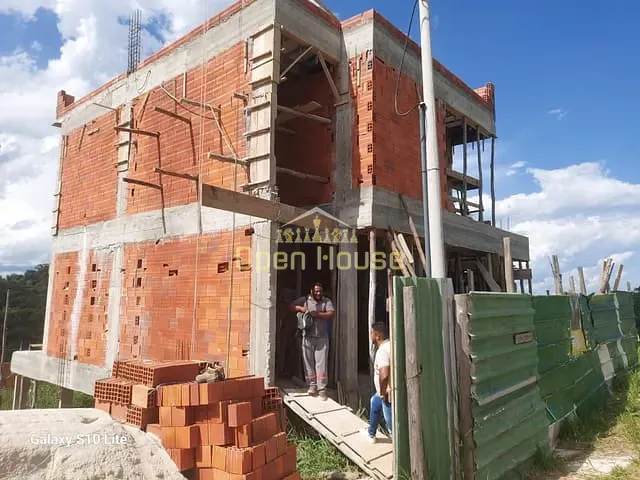 Casa com 255m² 3 quartos e 2 banheiros, à venda, no bairro Serrinha em Pinheiral