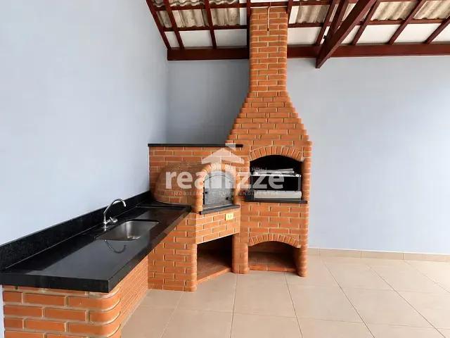 Casa 3 quartos e 3 banheiros, para alugar, no bairro Parque Santa Bárbara em Itapira