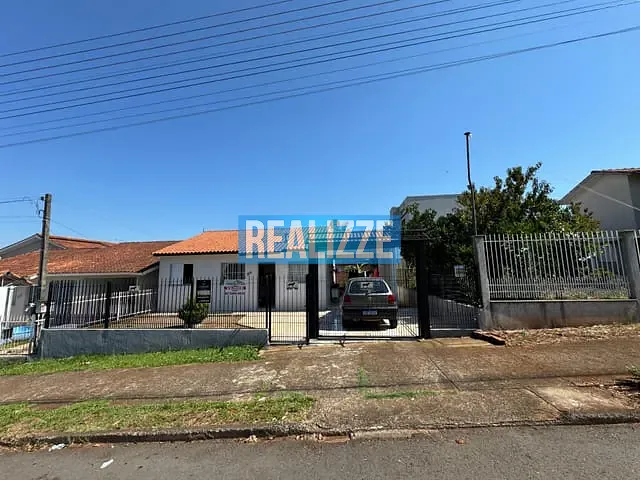 Casa com 300m² 3 quartos e 1 banheiro, à venda, no bairro frei adelar em Marau