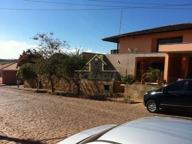 Casa com 680m² 2 quartos e 1 banheiro, à venda, no bairro Centro em Arceburgo