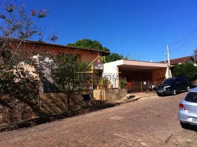 Casa com 680m² 2 quartos e 1 banheiro, à venda, no bairro Centro em Arceburgo