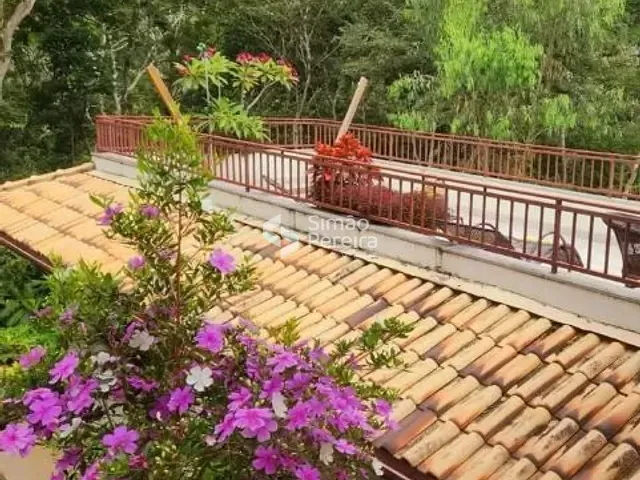 Casa com 4600m² 4 quartos e 2 banheiros, à venda, no bairro Pedro do Rio em Petrópolis