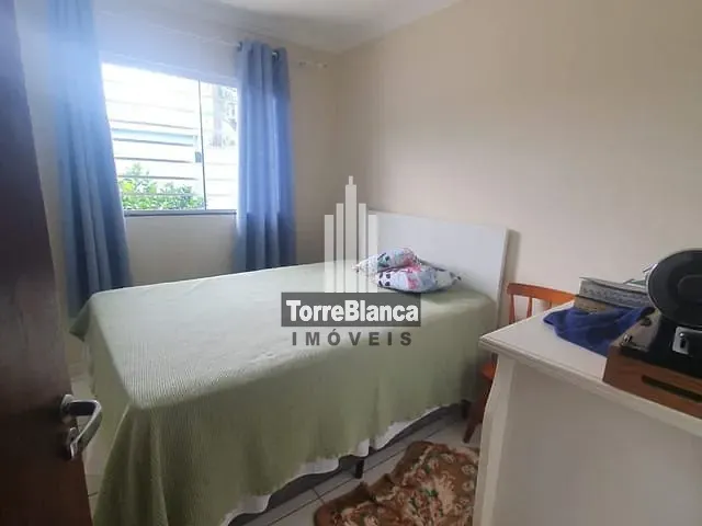 Casa com 125m² 2 quartos e 1 banheiro, à venda, no bairro Cará-Cará em Ponta Grossa