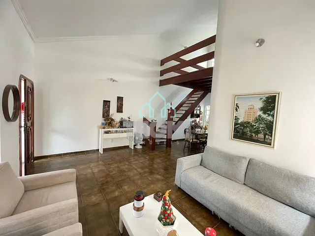 Casa com 263m² 3 quartos e 3 banheiros, à venda, no bairro Chacara do Visconde em Taubaté