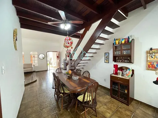 Casa com 263m² 3 quartos e 3 banheiros, à venda, no bairro Chacara do Visconde em Taubaté