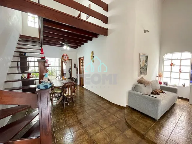 Casa com 263m² 3 quartos e 3 banheiros, à venda, no bairro Chacara do Visconde em Taubaté