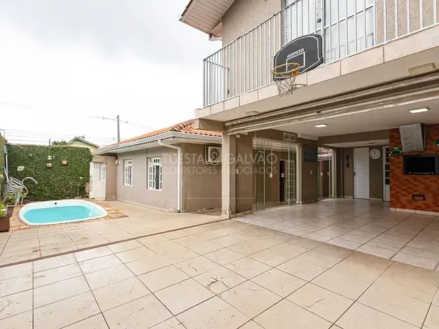 Casa com 185m² 5 quartos e 4 banheiros, à venda, no bairro Santa Quitéria em Curitiba