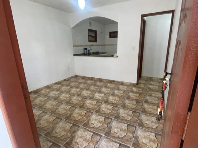 Casa 3 quartos e 2 banheiros, para alugar, no bairro Recreio em Rio das Ostras