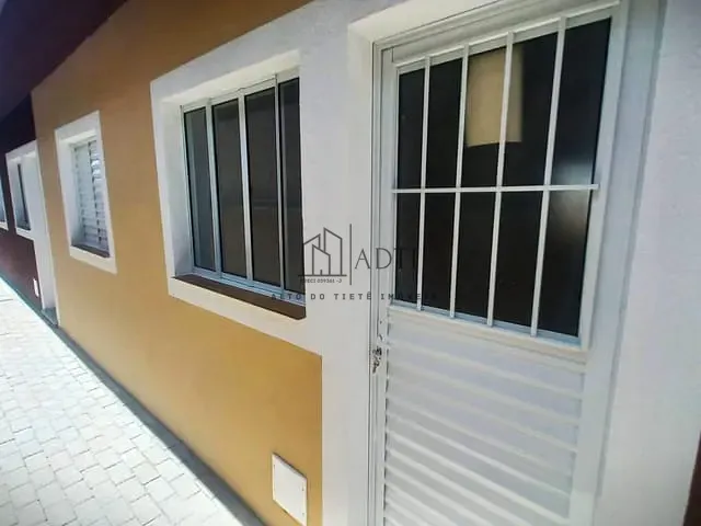 Casa 2 quartos e 2 banheiros, à venda, no bairro Vila São Paulo em Mogi das Cruzes