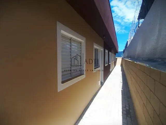Casa 2 quartos e 2 banheiros, à venda, no bairro Vila São Paulo em Mogi das Cruzes